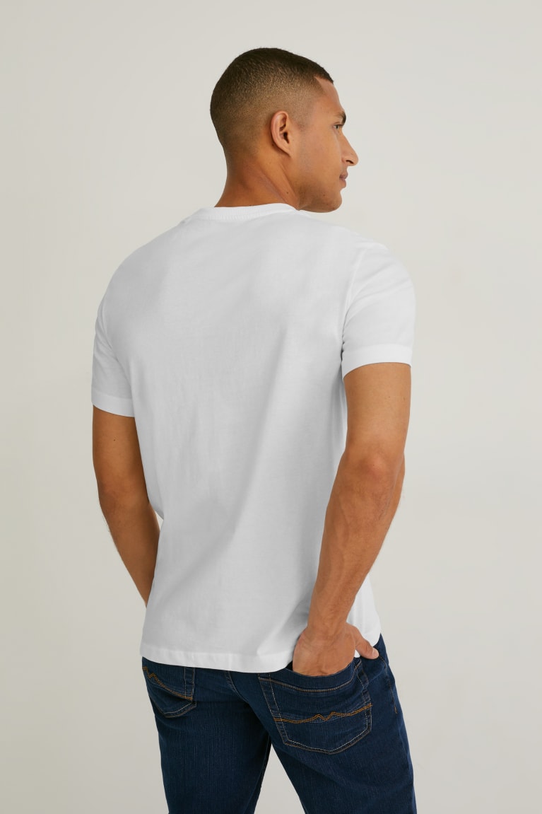 White C&A Mustang Men's T-shirts | FWHUY-2639