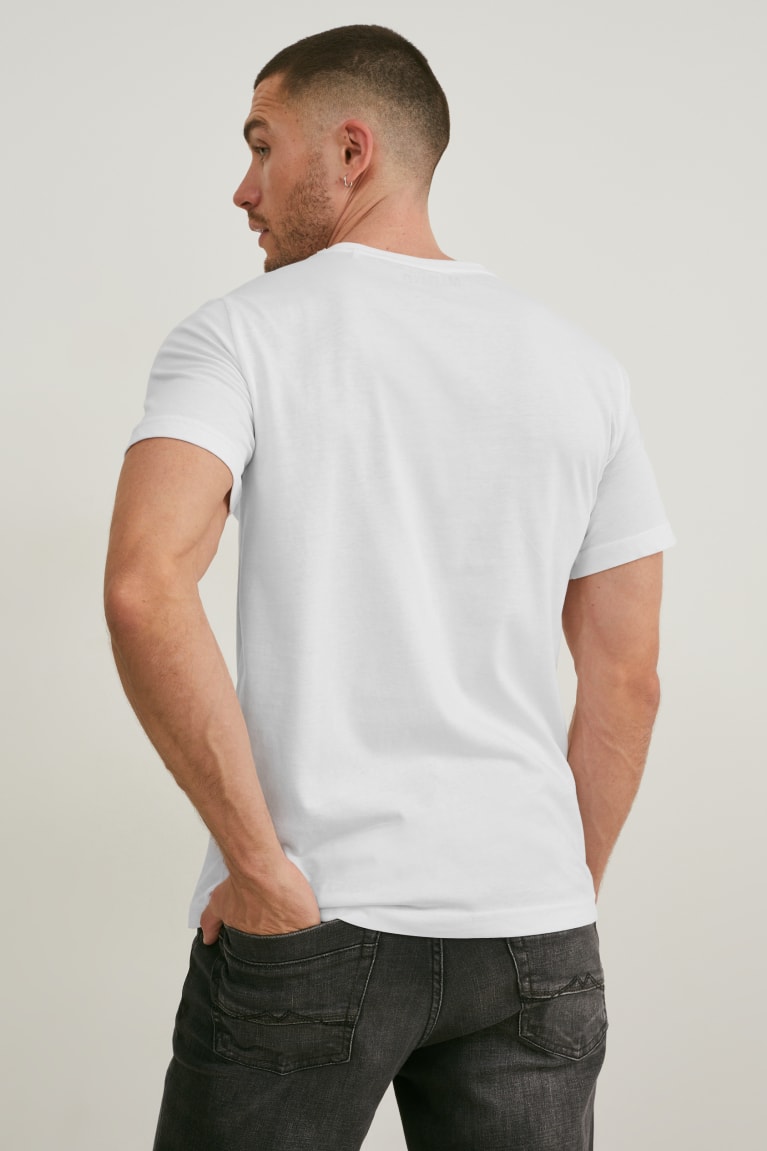 White C&A Mustang Men's T-shirts | JUXCS-1469