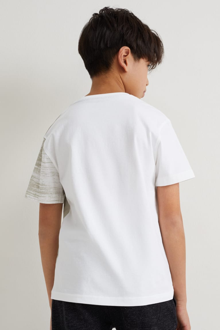 White C&A Sleeve Augmented Reality Motif Boys' T-shirts | NUBWS-4201